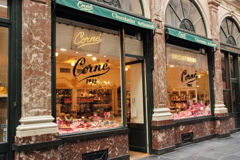 ecommerce-CHATEAUVIEUX-min_chocolate_chocolaterie_shop_luxury_chic_gallery_brussels_belgium-558146